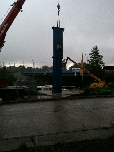 Neuer Kran bei Hollandboot in Berlin - Winterlager in Berlin