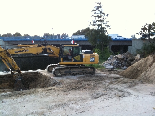 Neuer Kran bei Hollandboot in Berlin - Winterlager in Berlin